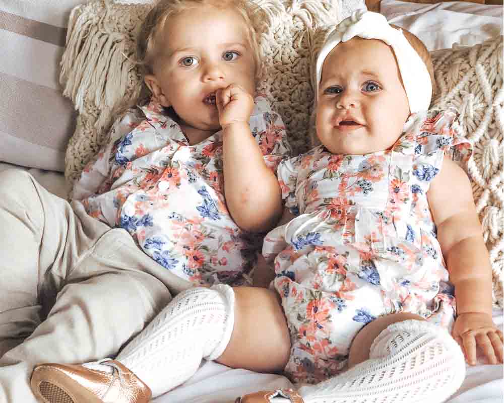 sibling photo outfit ideas
